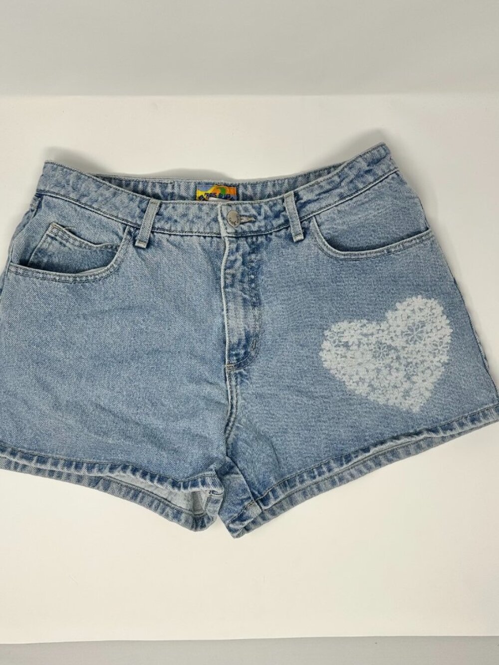 Women's Vintage Paris Blues Jean Denim Shorts Y2K 90s Boho Floral Heart Size: 11